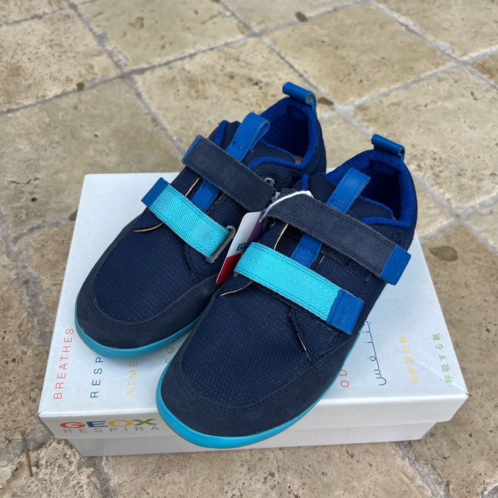 Geox Sneakers (Size EU 34)